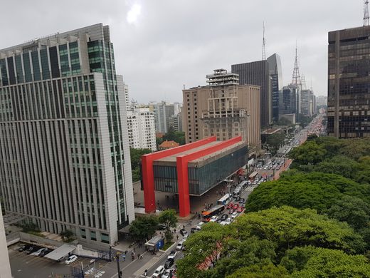 TotK expo at Av. Paulista, São Paulo, Brazil, large statue with Ganondorf  image and Link and lots and lots of giveaways, lasting until May 12th :  r/tearsofthekingdom