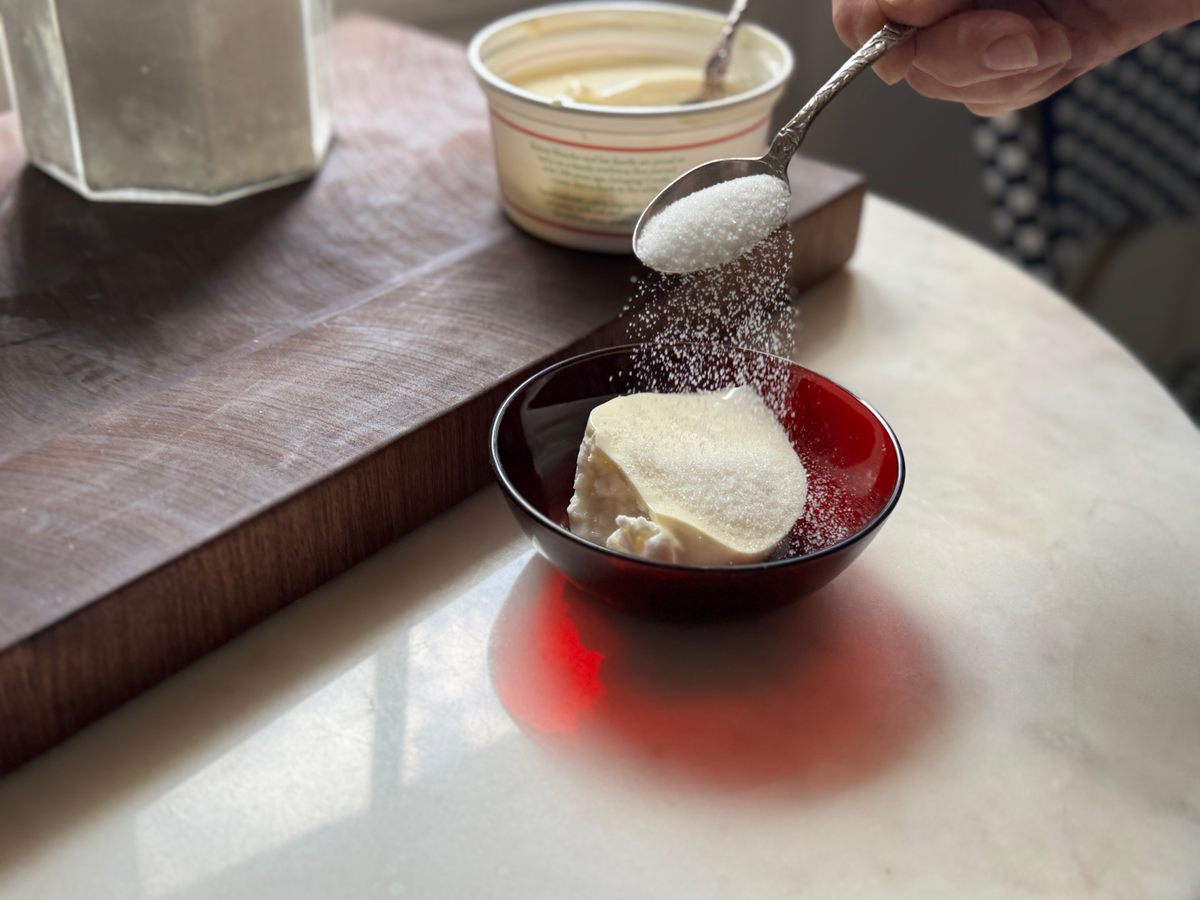 Many New Orleanians prefer their Creole cream cheese with a dusting of sugar.