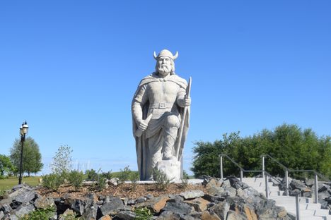 A Viking statue in Gimli commemorates the area's Icelandic heritage.