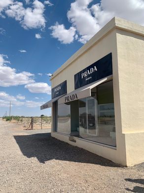 Strange Prada Storefront in the Middle of Nowhere Can Remain, Texas Decides