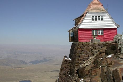 The refuge at Chacaltaya, home to the world's highest restaurant.