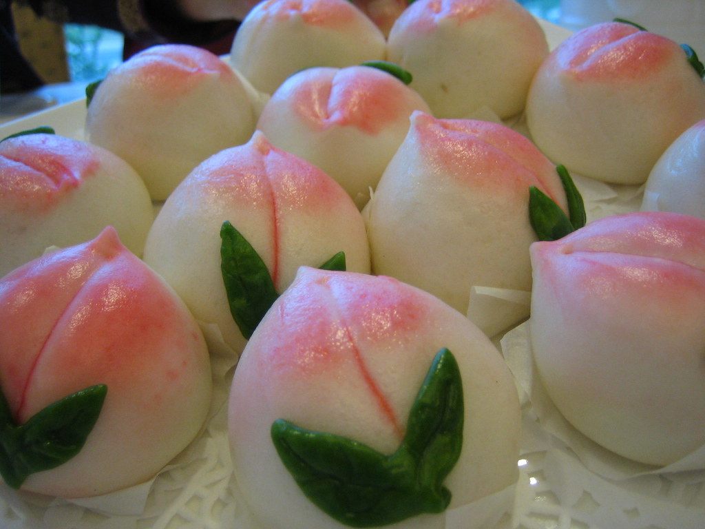 Peach buns are lovely symbols of longevity.