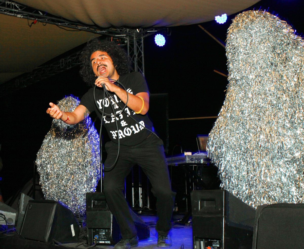Helado Negro and his "tinsel mammals."
