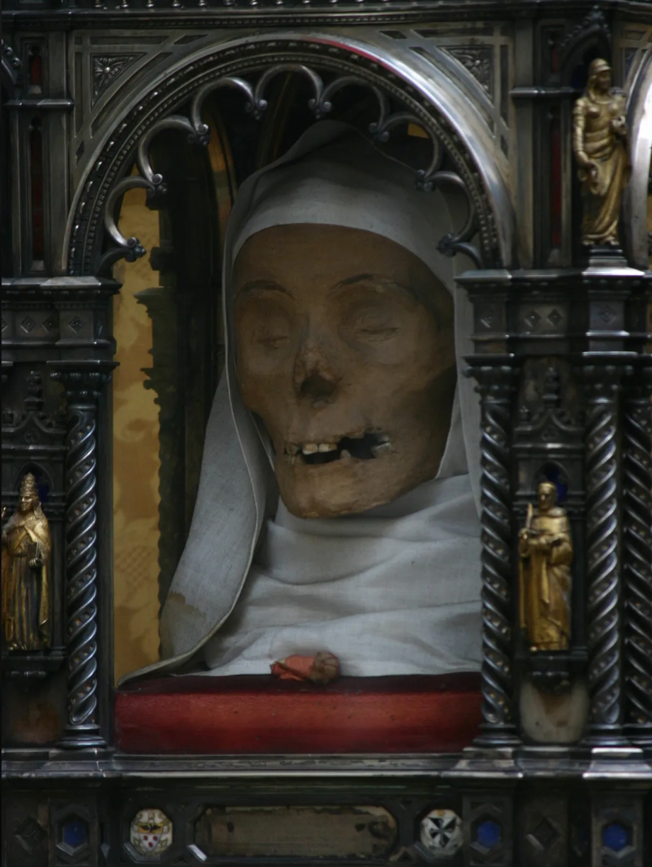 Legend has it that when the smugglers were stopped and searched by guards, the head transformed into rose petals.