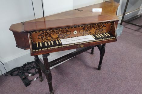 Bentside Spinet