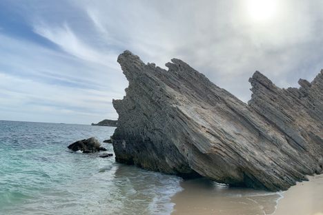 Rock formations of Hamelin Bay.