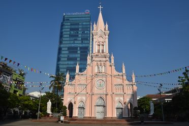 岘港的“鸡教堂”。
