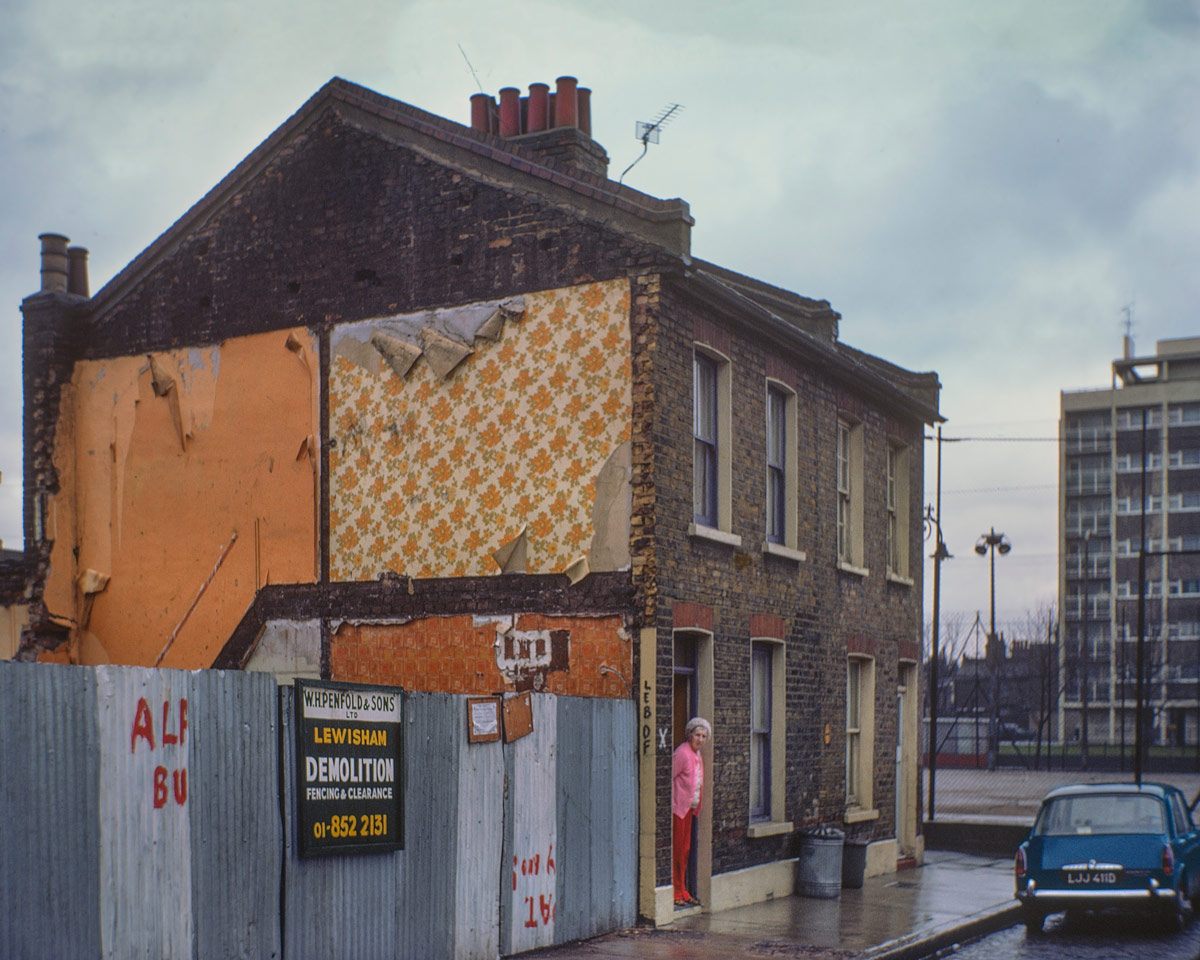 Unseen 1960s Photos of London's East End - Atlas Obscura