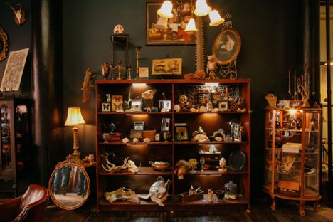 Noir Arts & Oddities.