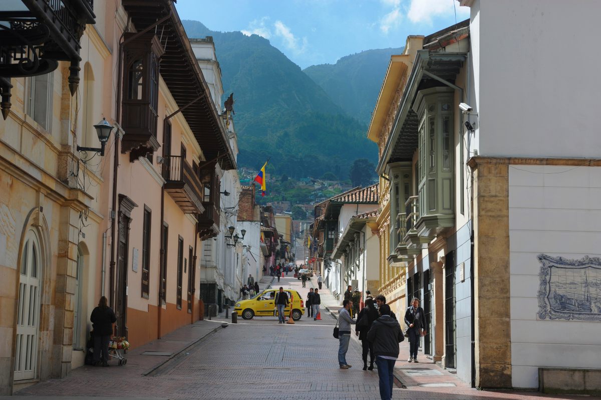 In Bogotá, Colombia, Manuela Sáenz and Simón Bolívar both lived in the historic district, known as La Candelaria. It's here at Palacio de San Carlos that Sáenz helped Bolívar escape assassination.