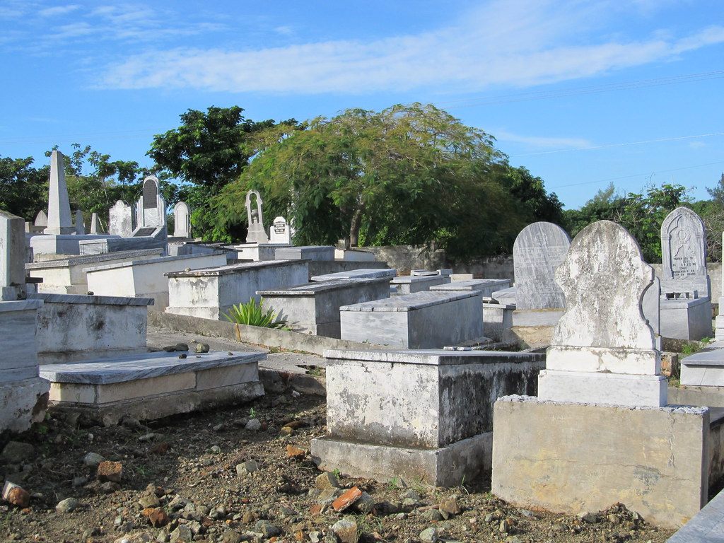 Cuba's oldest Jewish cemetery will soon be seeing better days.