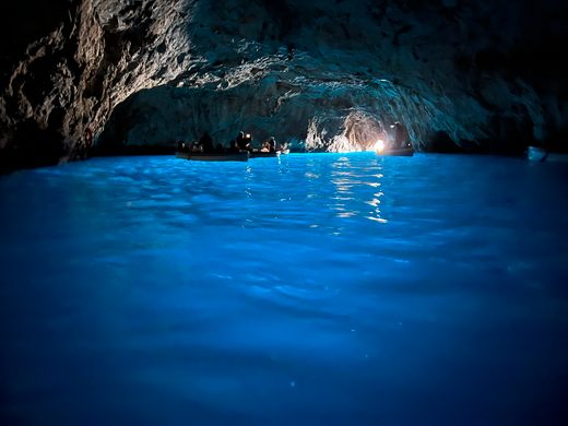 Grotta Azzurra (Blue Grotto) – Anacapri, Italy - Atlas Obscura
