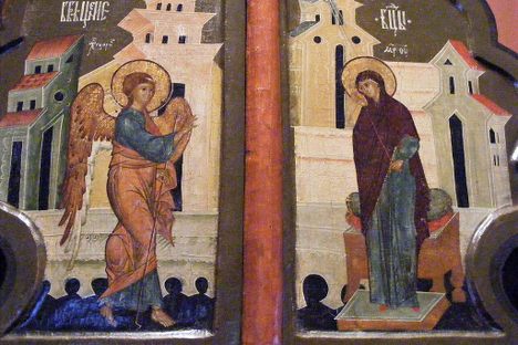 Often they are images from the Gospels or of the Virgin Mary.