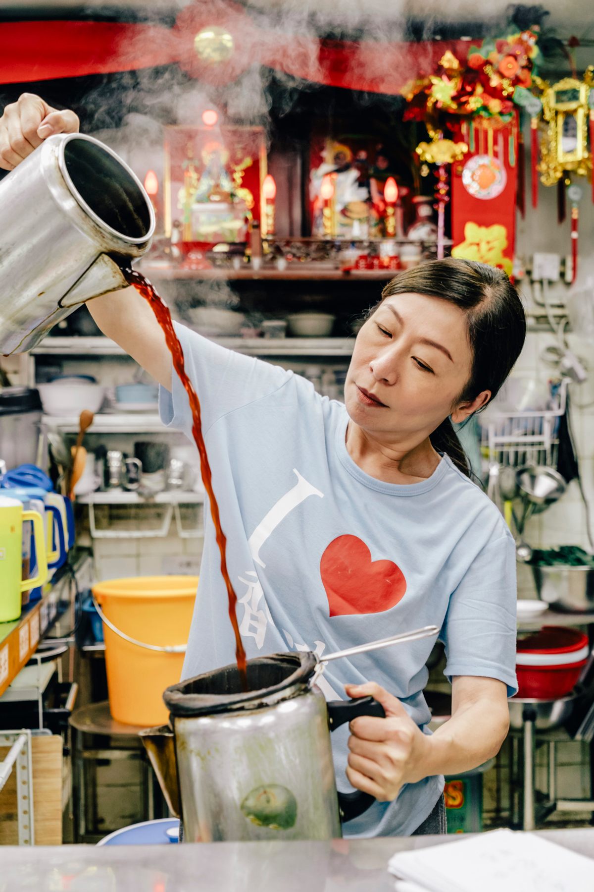 Coffee and black tea filtered through silk stockings have long been classic cha chaan teng orders.