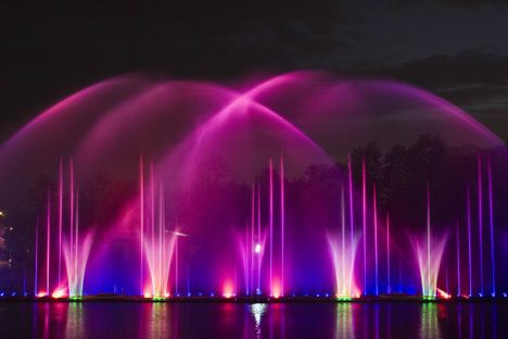 Roshen Fountain