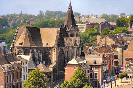 Collégiale Sainte-Croix in Liège.