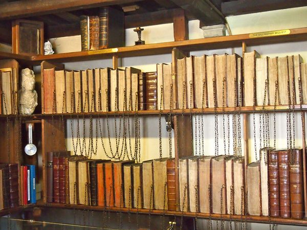 5 Places Tagged “Chained Libraries” in England - Atlas Obscura
