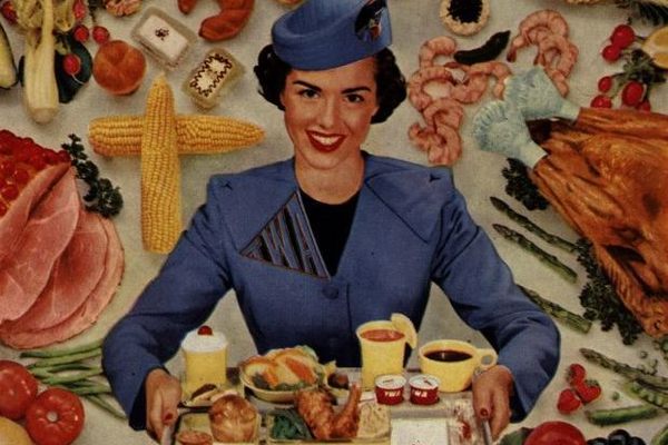过去的好时光在1950年代,当航空公司广告的美味的食物。