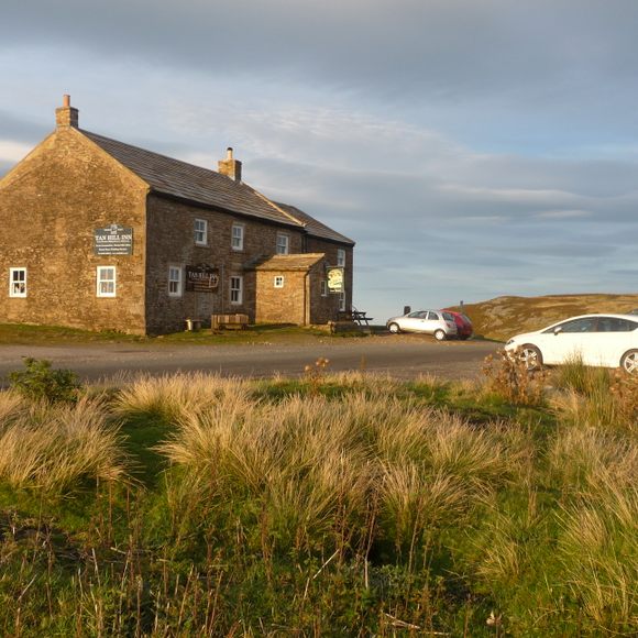 Tan outlet hill inn