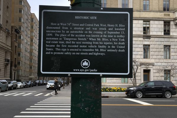 The plaque at West 74th Street and Central Park West.