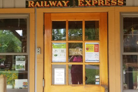 Museum and giftshop entrance 