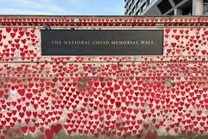 The wall extends for 500 meters as a visual testament to the pandemic.