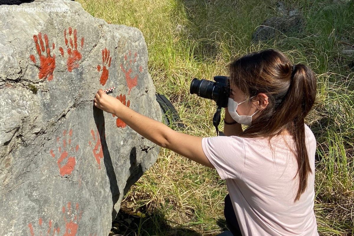 Each volunteer handprint and stencil in the experiment was measured, photographed, and added to a database that could be cross-referenced by age and gender.