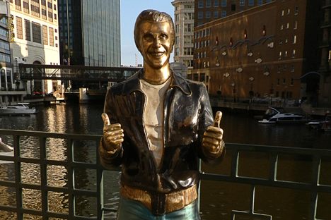 Ayyyy! Sending us your greatest bronze statue is the coolest.