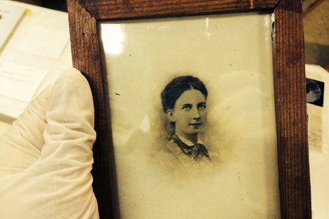 Bell's personal photograph of Mabel.