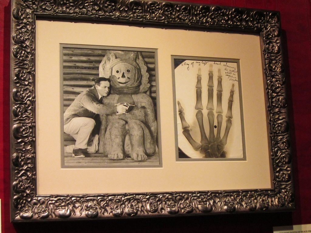 Houdini Museum in Fantasma Magic, NYC