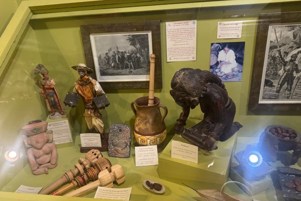 Examples of Aztec tools for making chocolate.