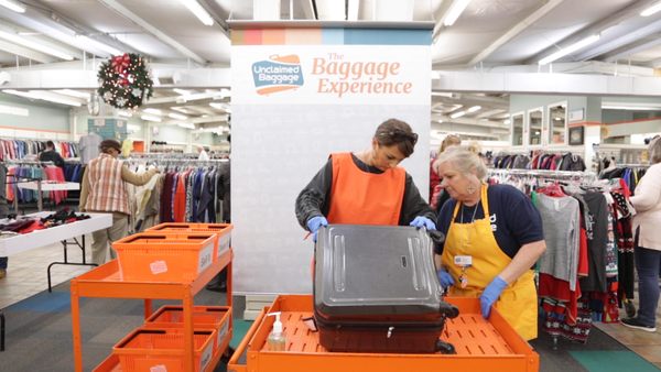 Unclaimed baggage store hot sale dc
