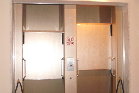 Paternoster lift at the Fleming's Hotel.