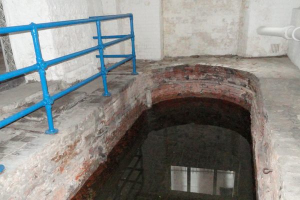 The “Roman” bath.