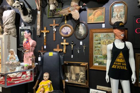 Various Objects. Little Five Points. 2022.