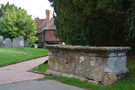  Penshurst medieval dole table with guild hall in the background