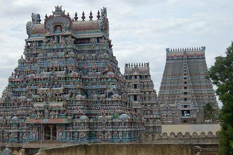 Srirangam temple, home to medieval Tamil inscriptions and delicious appam.