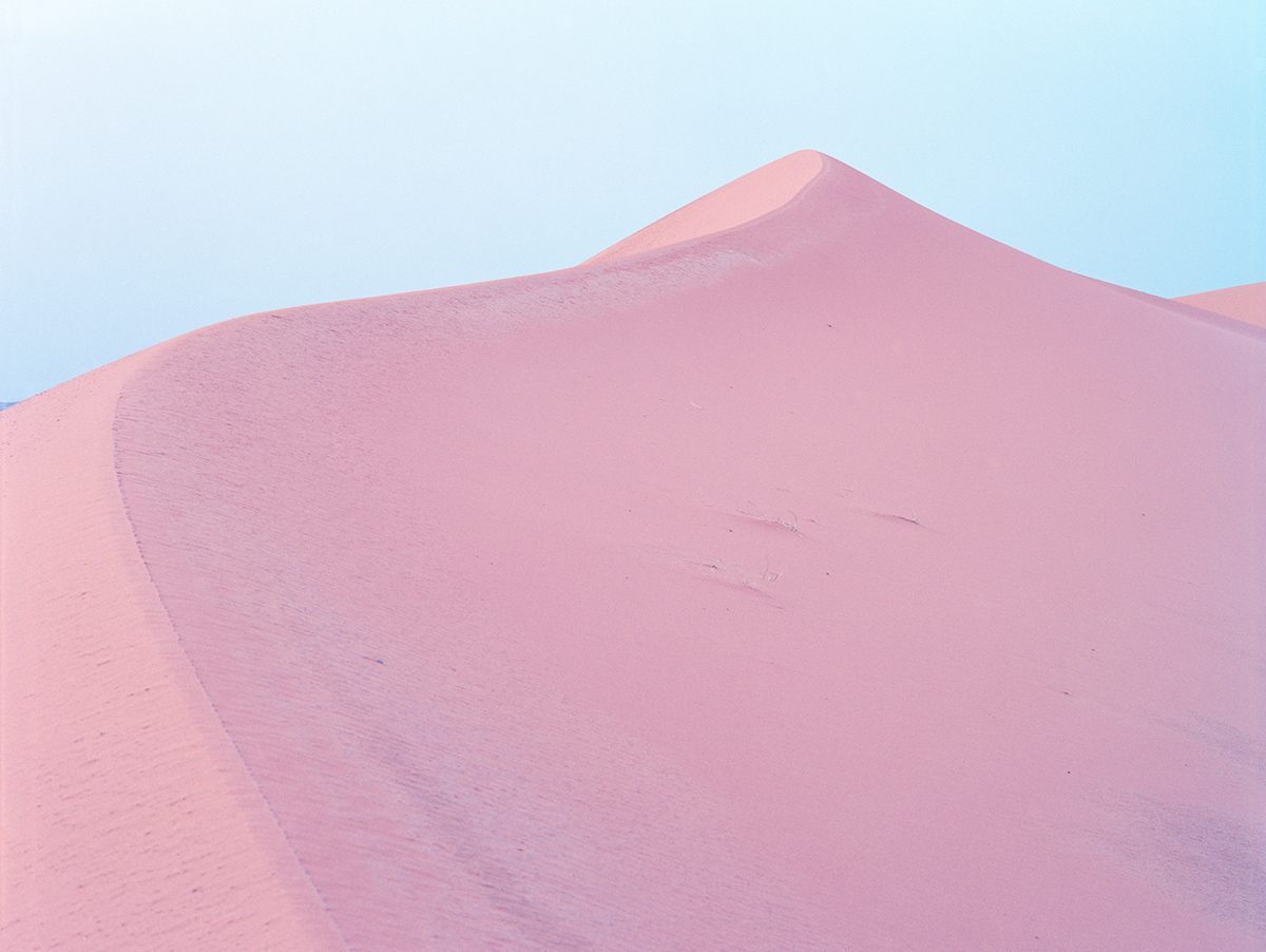 One of Luca Tombolini's desertscapes. 