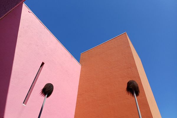 Colors and volumes in the patio.