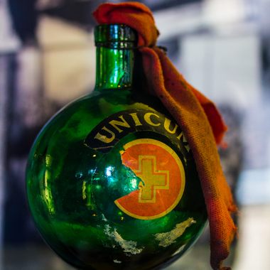 Example of Unicum as Molotov Cocktail.