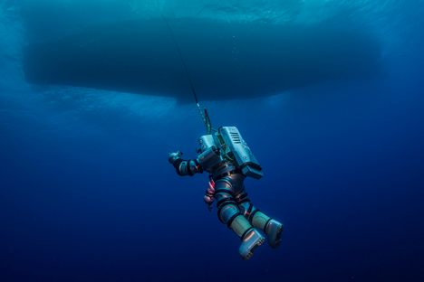 Returning to the Fatal Shipwreck of the World's Oldest Computer