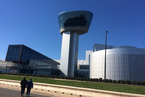 The entrance to the Udvar-Hazy Center