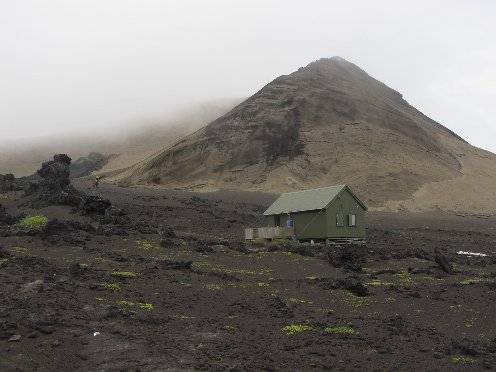 The Palsbaer Hut, a workspace for researchers. People visiting the island sleep in tents.