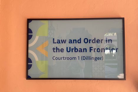 Guiding sign near entrance