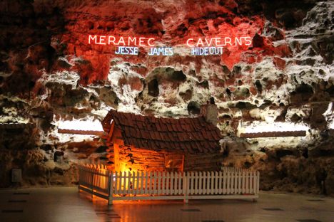 Meramec Caverns