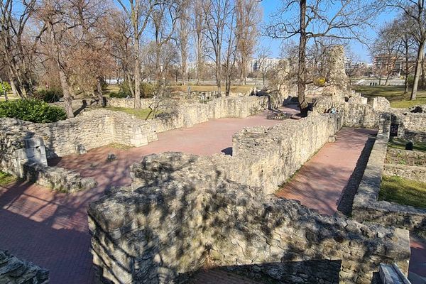Looking over more of the ruins