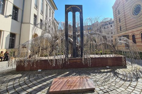 Holocaust Tree of Life Memorial