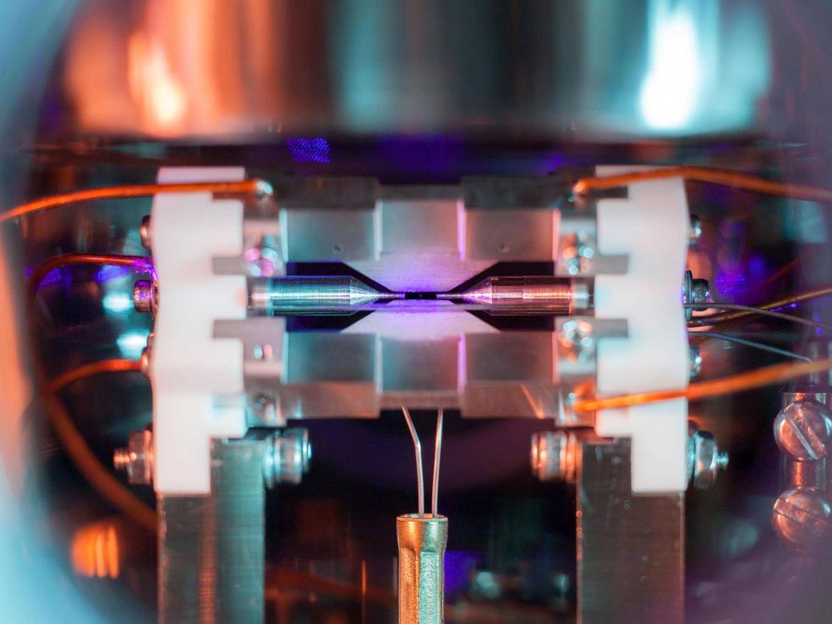 This researcher captured a single atom between two electrodes.