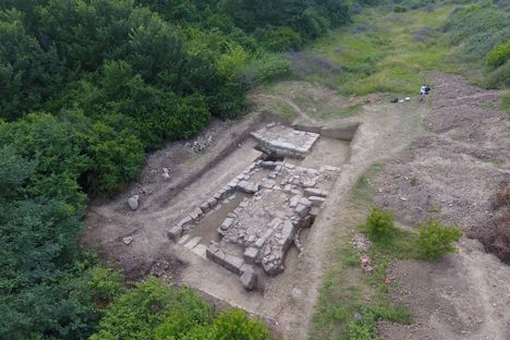 The city of Bassania is no longer a legend. 