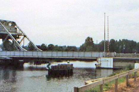 Old Pegasus Bridge just before being moved.